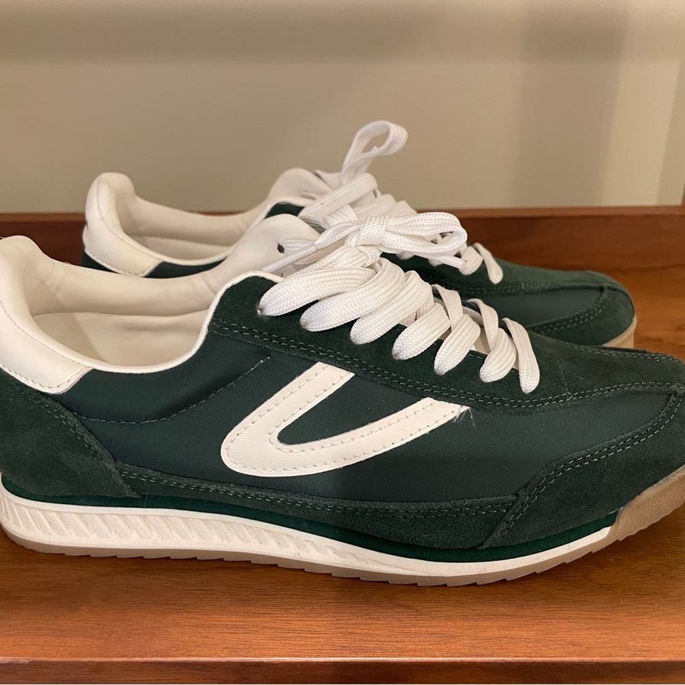 Tretorn Green and White Leather Sneakers